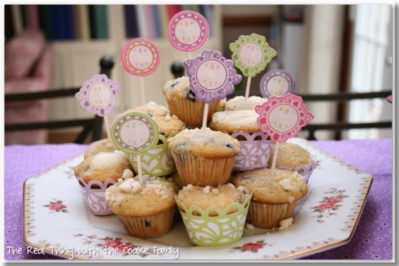 Yummy and cute American Girl Doll party ideas for a Felicity themed party! #AmericanGirlDoll #Party #Birthday #Food #RealCoake