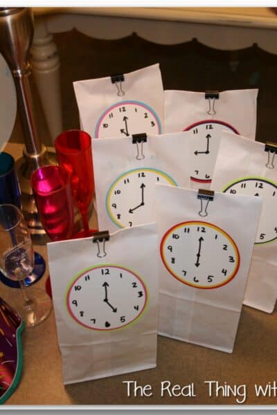 Fun idea for a Family New Year's Eve celebration that whole family will enjoy! #NewYear's #Family #Celebrate