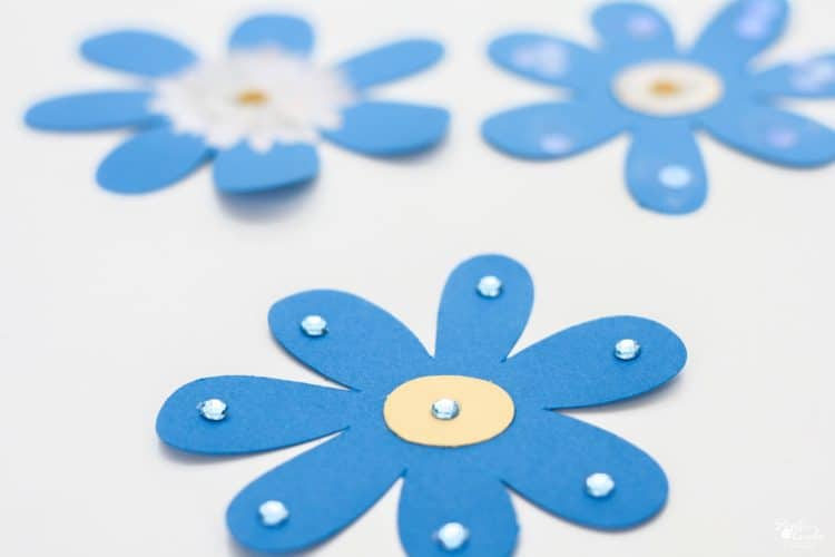 daisy girl scout flower petals