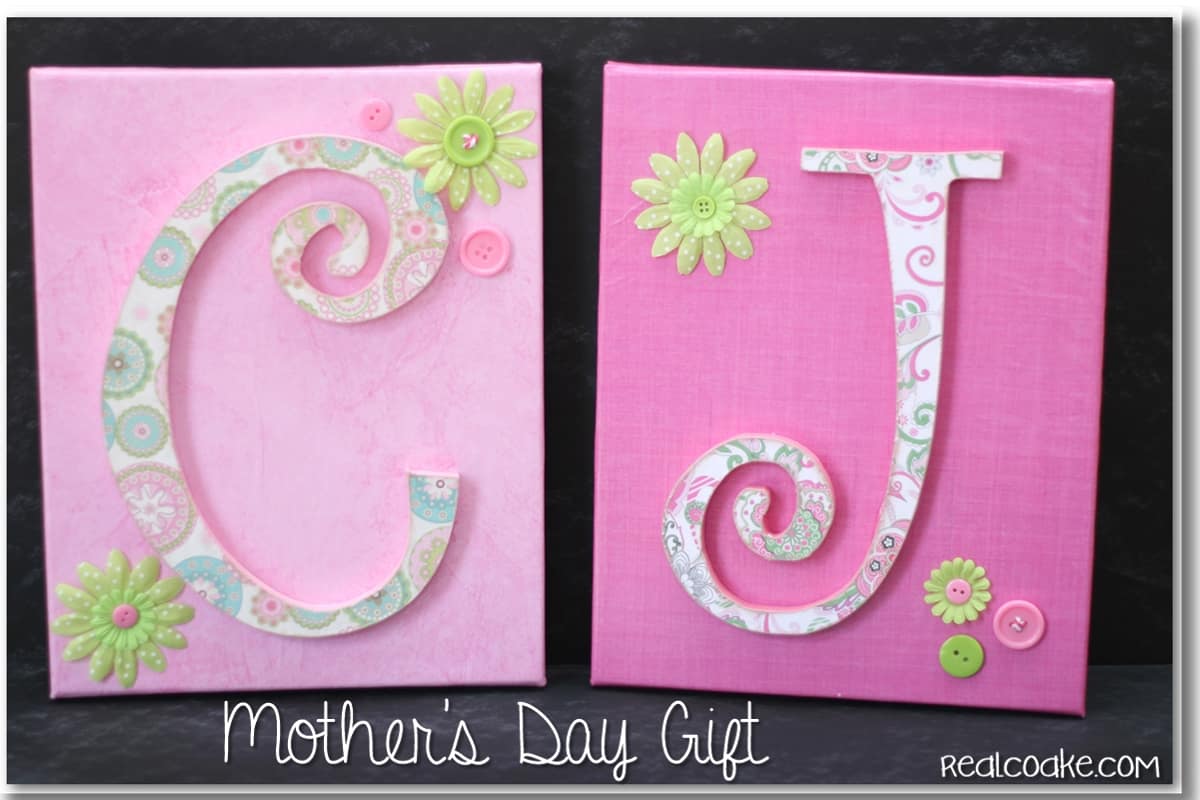 Mother's Day Gift idea of a personalized decorative monogram. #HomeDecor #WallArt #Crafts #Gifts #RealCoake