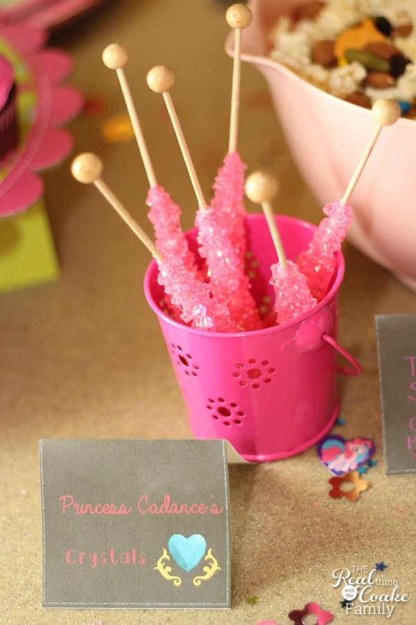 My Little Pony Birthday party ~ Great ideas for food and decorating for a My Little Pony Party! 