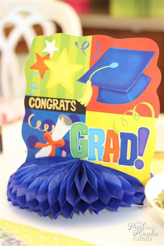 Quick, easy and cute graduation party ideas. #Grad #Graduation #Party #Ideas #RealCoake