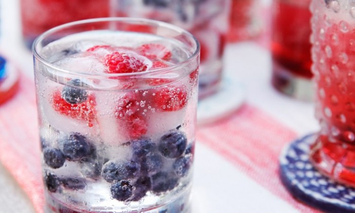 20 Amazing 4th of July Ideas! Love that there are food, crafts desserts, decorations, drinks, activities in these ideas. They will be perfect for the kids and adults and our 4th of July Party! Love it!