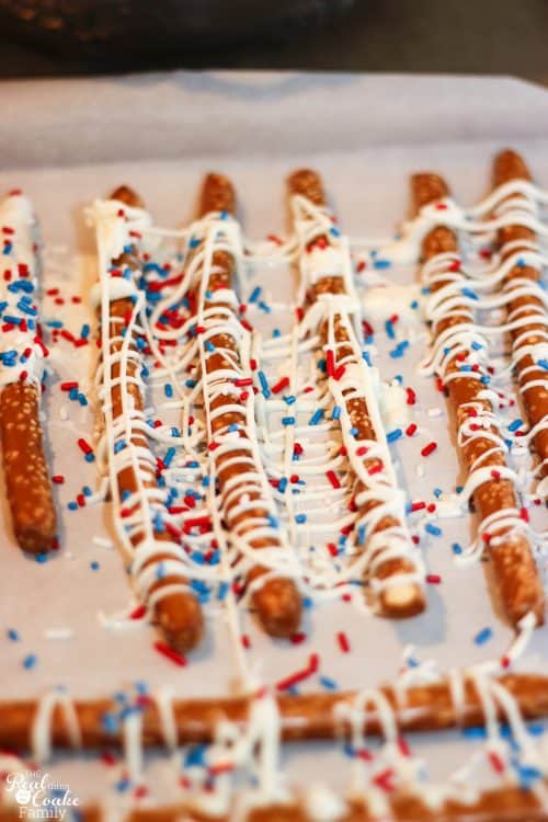 Love 4th of July recipes like this. Easy recipe for yummy food. Perfect dessert or snack on the 4th!