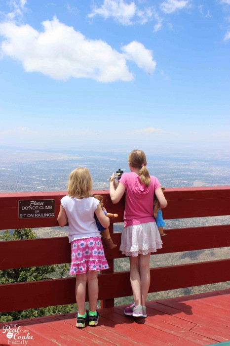 1 mom, 2 kids, 5346 mile road trip with all kinds of fun! Great ideas of places to stop