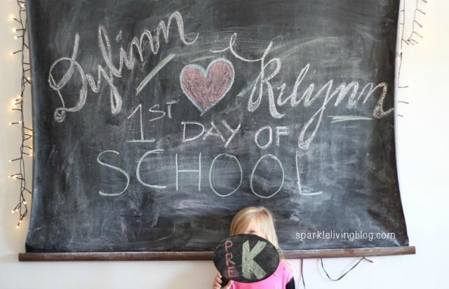 Great back to school first day photo ideas! #BacktoSchool #Pictures #RealCoake