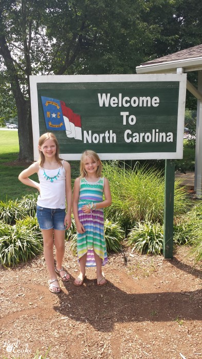 1 mom, 2 kids, 5346 mile road trip with all kinds of fun! Great ideas of places to stop! #Travel #RoadTrip