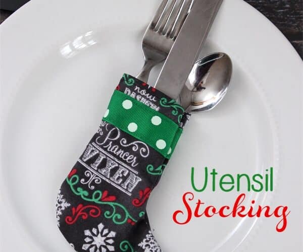 Christmas Ideas ~ Make Cute Utensil Stockings for the Table