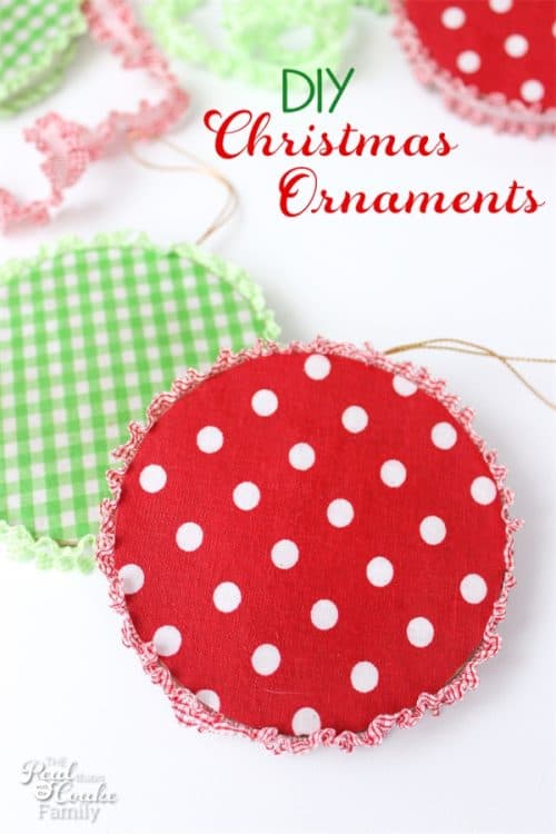 Love these adorable DIY Christmas Ornaments! They look cute and I could make them with any fabric and ribbon. Must make!