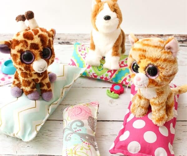 Simple to Sew Small Pillows ~ Activities for Kids