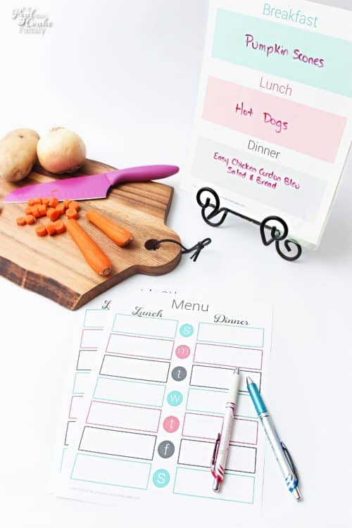 I love this free weekly meal planning printable. It is perfect for keeping on a budget and planning for our family meals. Cute and colorful, too. 