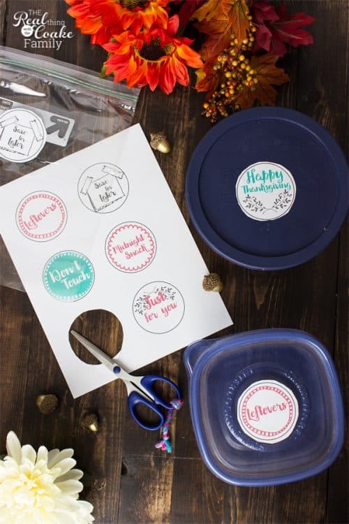 These Thanksgiving Menu and guest planner free printables are so cute and will help me organize our Thanksgiving this year. 