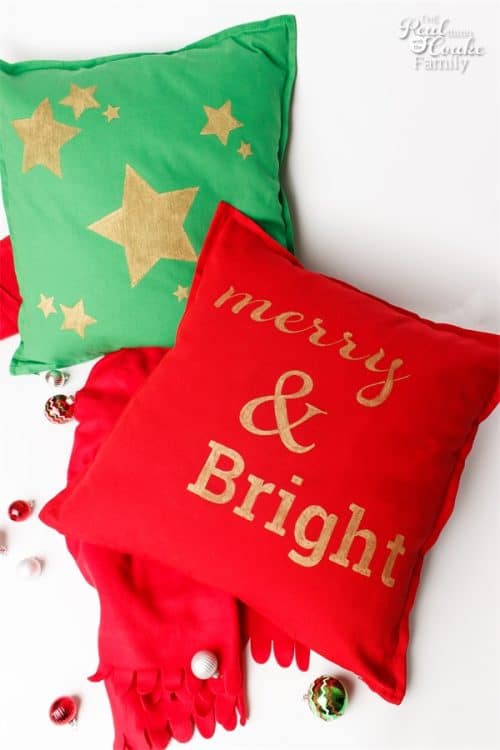 I love simple Christmas crafts - These Decorative Pillows are so quick, easy and inexpensive. I can customize them any way I want. Perfect for my Christmas Decorations!