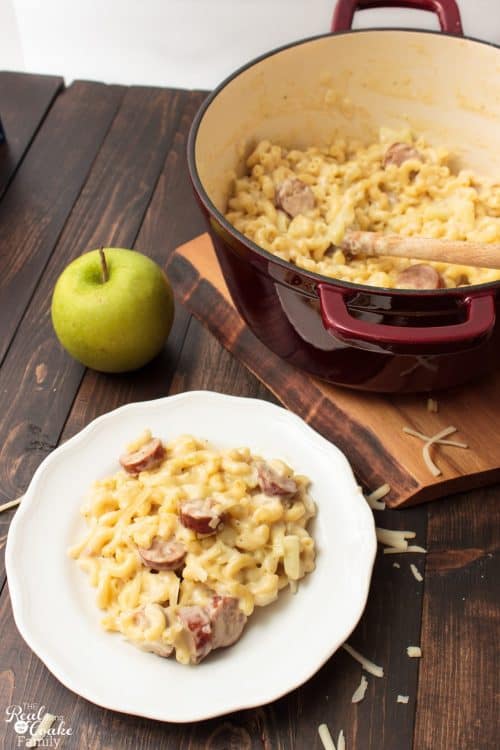 OMG! I love easy dinner recipes like this one-pot sausage and apple Pasta recipe. Yum!