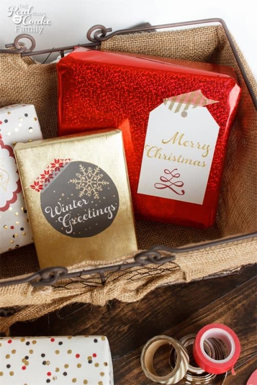 Love these cute Christmas Gift Tags! Free printable that is going to add the perfect touch to all those Gift Ideas this Christmas.