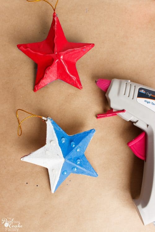 Love cute 4th of July Crafts that the kids, teens and adults can make together. These homemade stars are an easy diy and will make cute decorations in my home decor for 4th of July. 