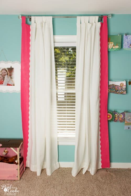 These are such cute DIY Curtains for a girls bedroom. I love the painted scalloped edge. 