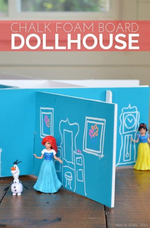 These are the best American Girl Back to School DIY ideas I have seen. There are over 20 ideas from crafts to food and outfits. Fun!