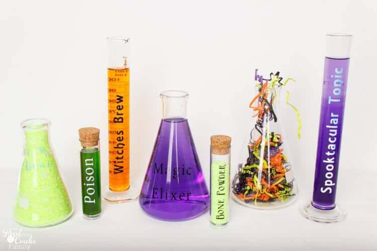 Love these science-themed DIY Halloween crafts. They are so easy and cheap and will be great Halloween decorations for our home this year. 