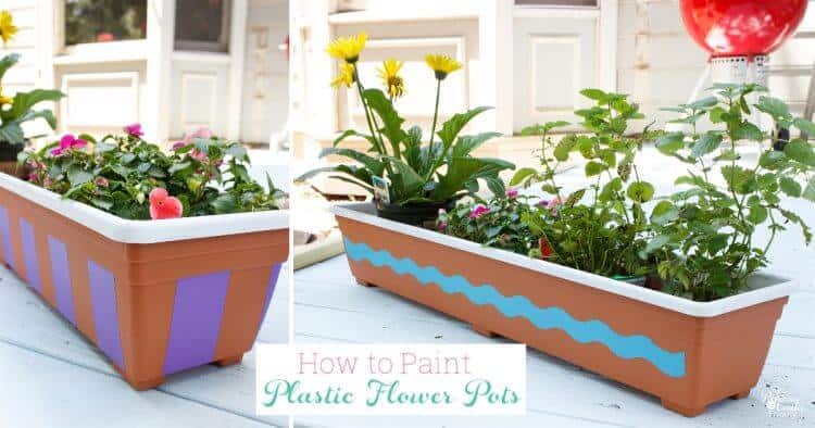 Great DIY showing painting plastic flower pots. Great ideas for our planters and to add color and personality to our yard with fun crafts! #DIY #Pots #Yard #Paint #Crafts #RealCoake 