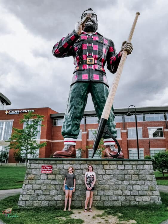 giant Paul Bunyan statue in Maine