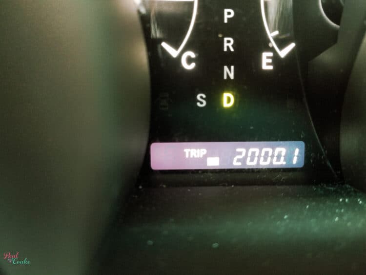 picture of odometer at 2000 miles