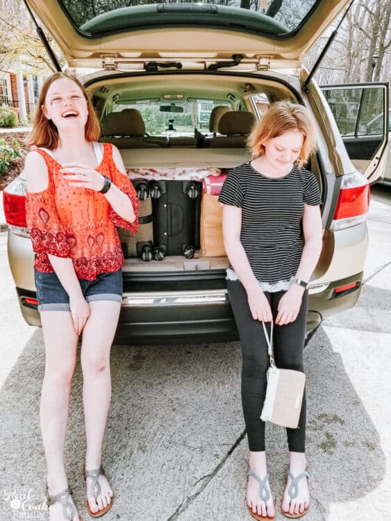 Family vacation ideas for travel with teens and tween. Tips that help make family travel more fun along with an idea for a great destination in Tennessee.