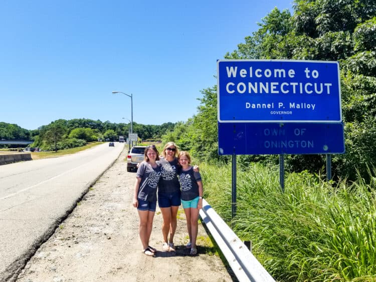 Connecticut state line picture