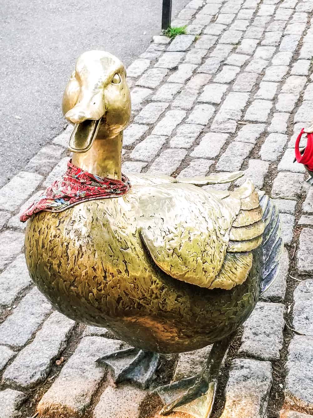 Mama duck in Make Way for Ducklings Statue